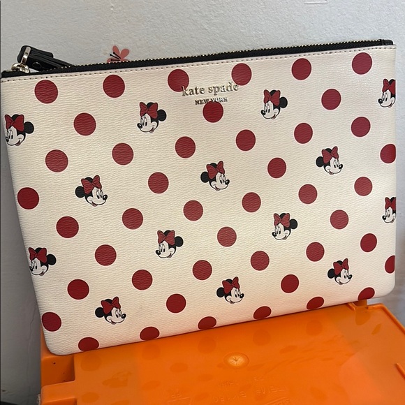 kate spade Handbags - kate spade White & Red Minnie Mouse Polka Dot Wristlet Clutch